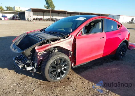 2020 Tesla Model Y Long Range Dual Motor All-Wheel Drive z USA, uszkodzony, nr VIN 5YJYGDEE4LF024043